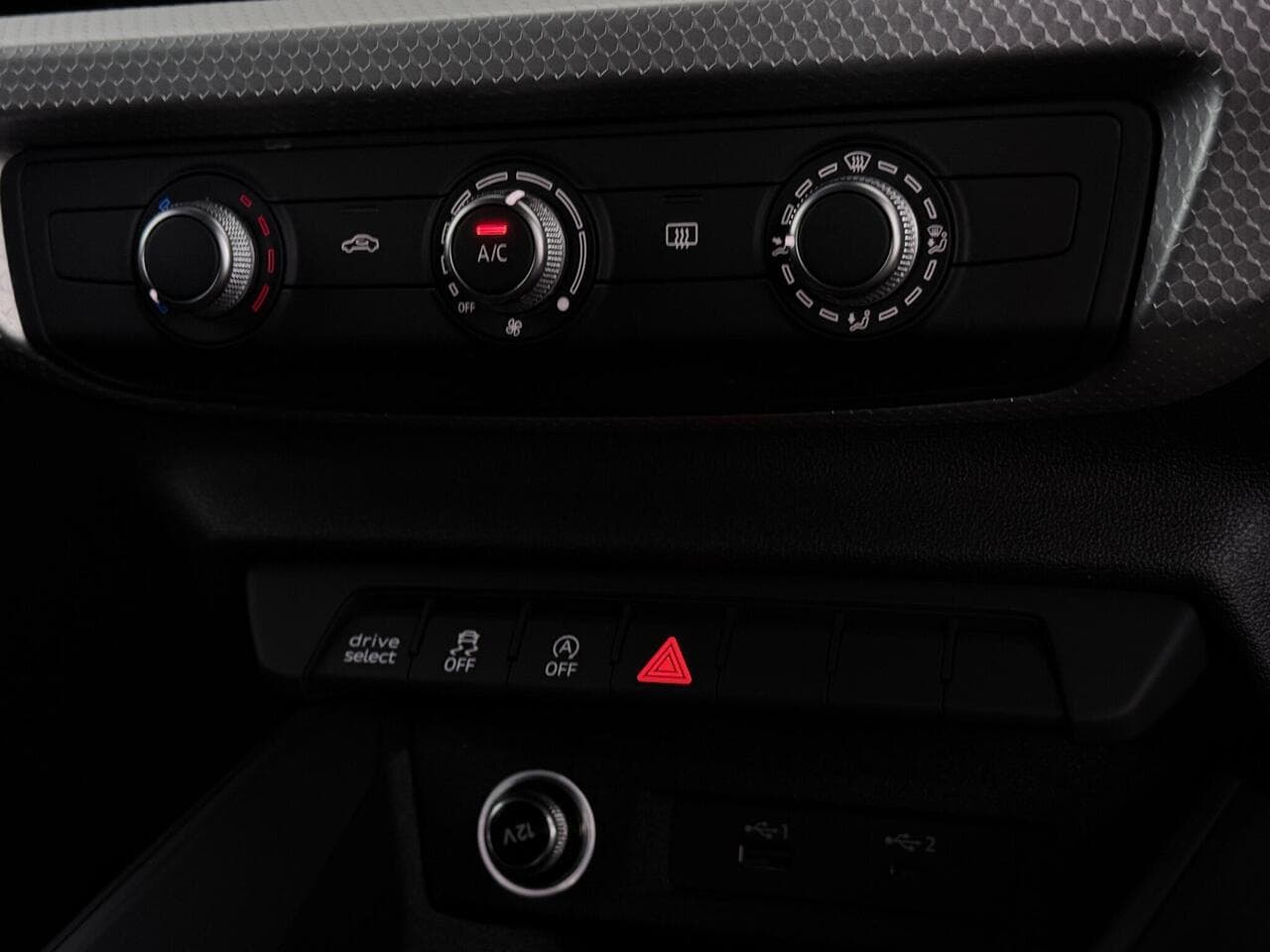 Audi A1 thumbnail Misc Controls