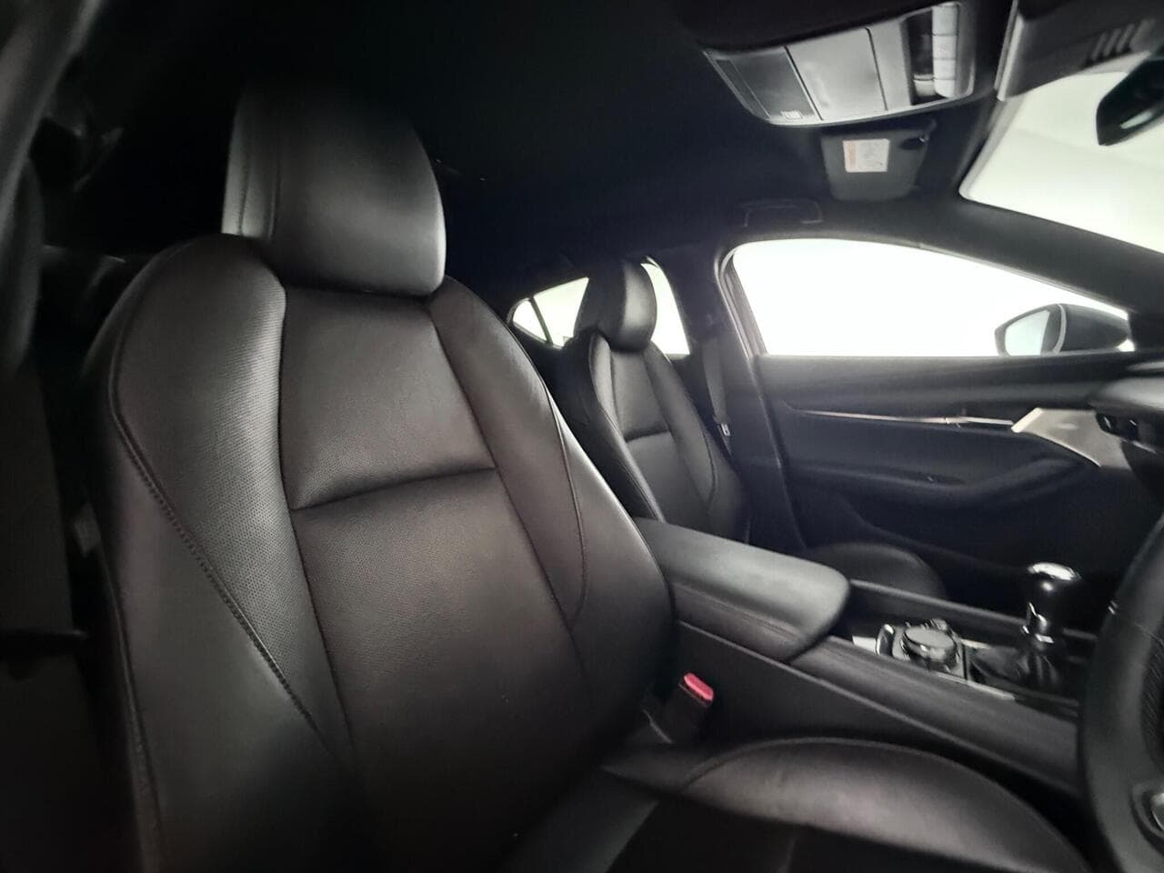 Mazda Mazda3 thumbnail Seat Driver