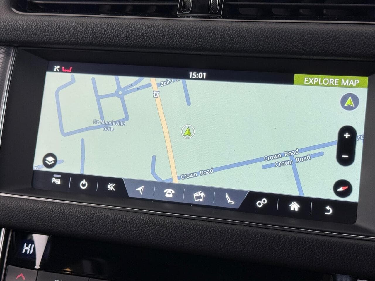 Jaguar XF thumbnail Infotainment System