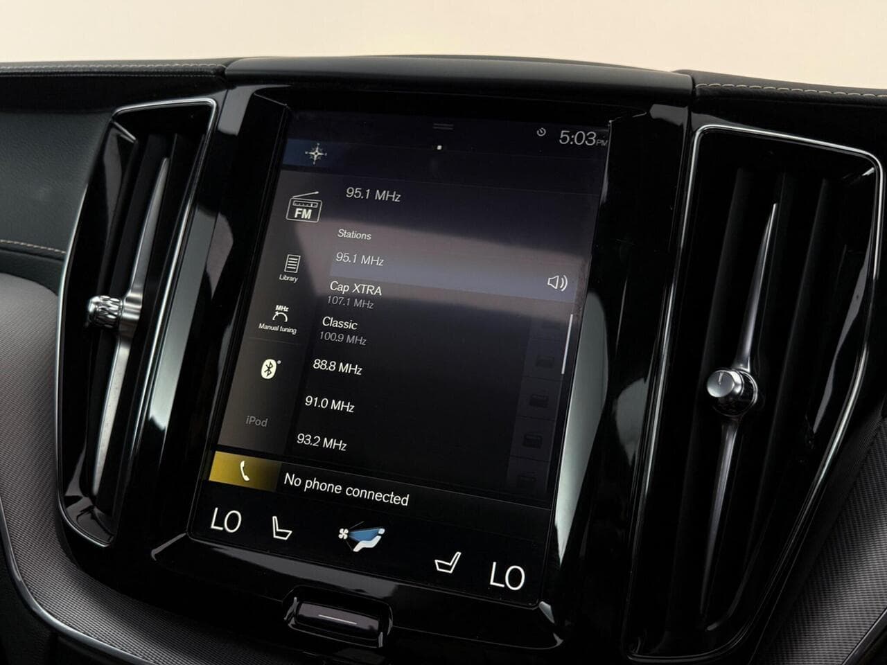 Volvo XC60 thumbnail Infotainment System
