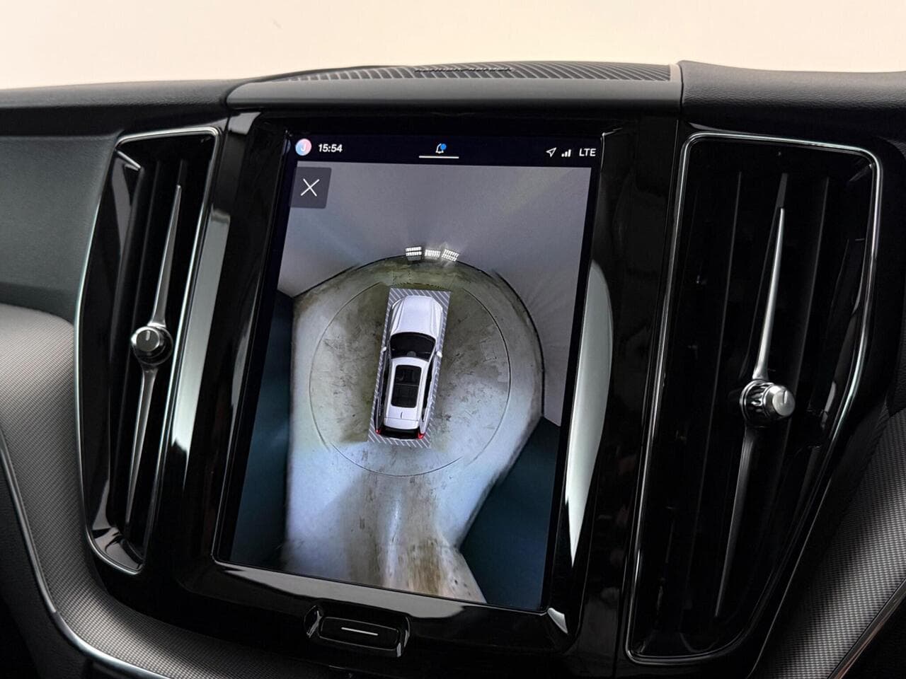 Volvo XC60 thumbnail Infotainment System
