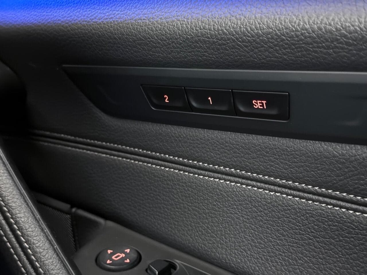 BMW 5 Series thumbnail Misc Controls