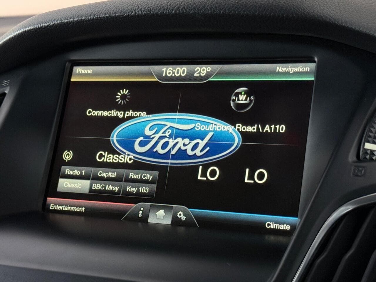 Ford Focus thumbnail Infotainment System