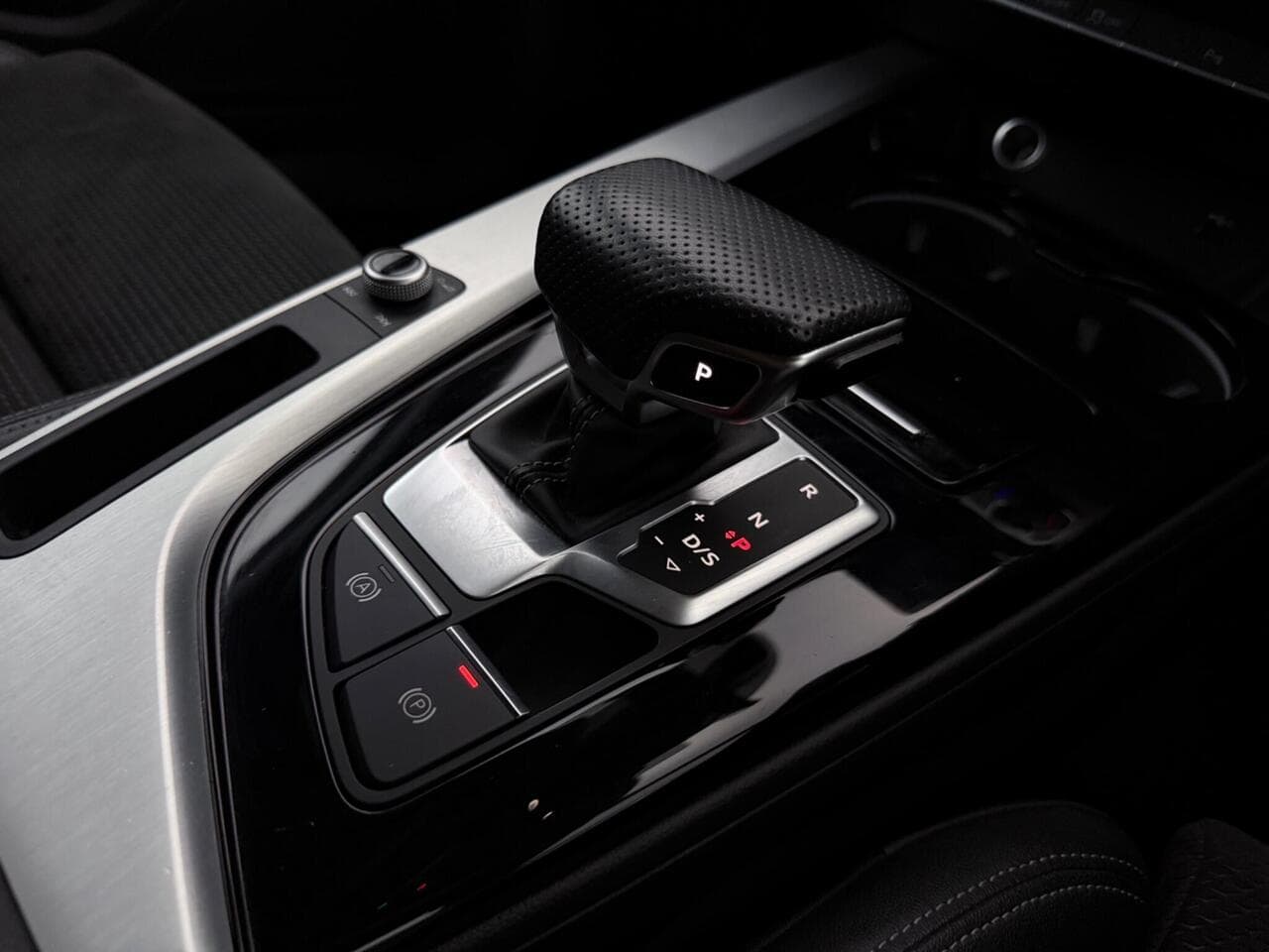 Audi A4 Avant thumbnail Misc Controls