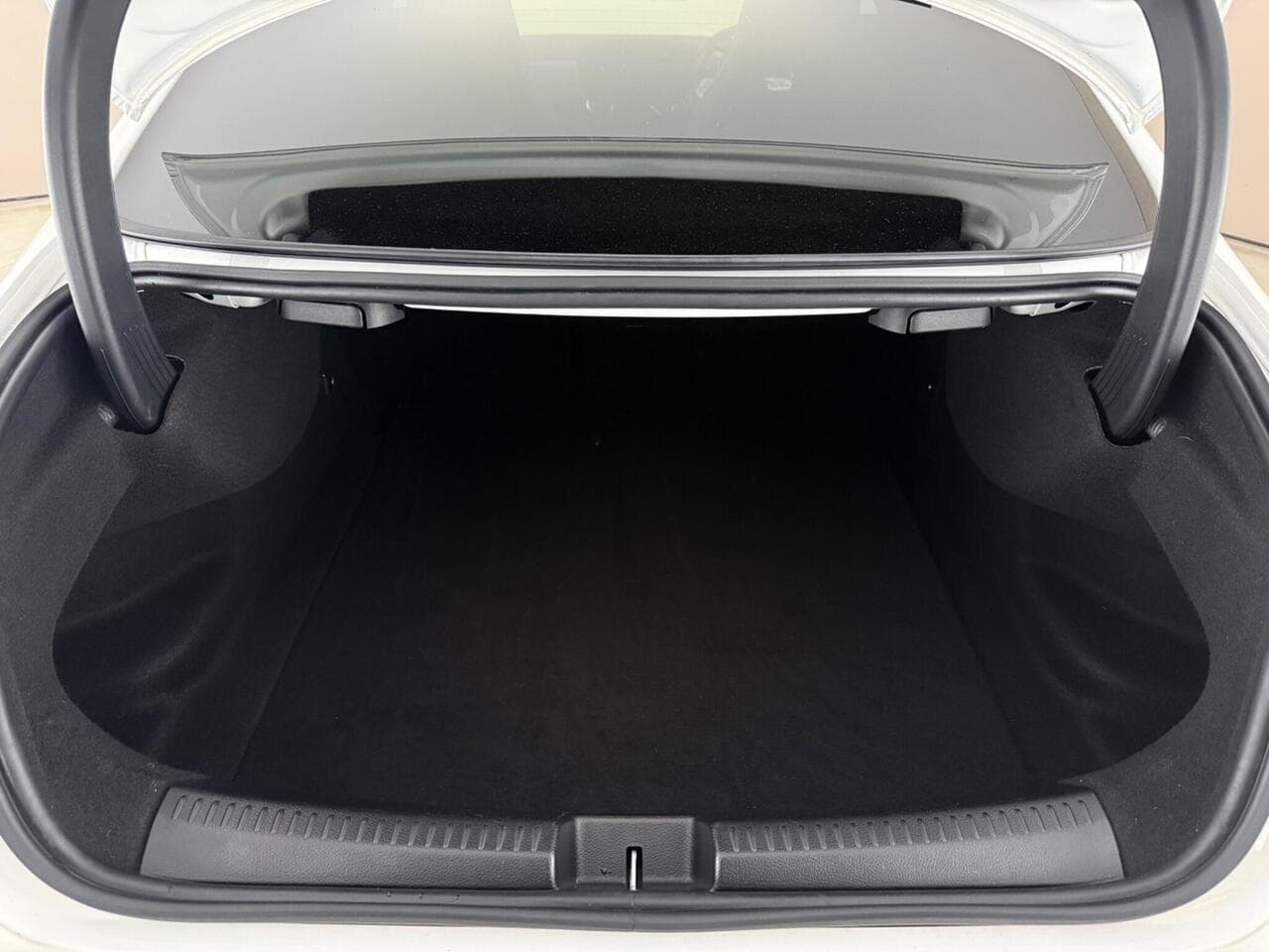 Mercedes-Benz CLA thumbnail Boot