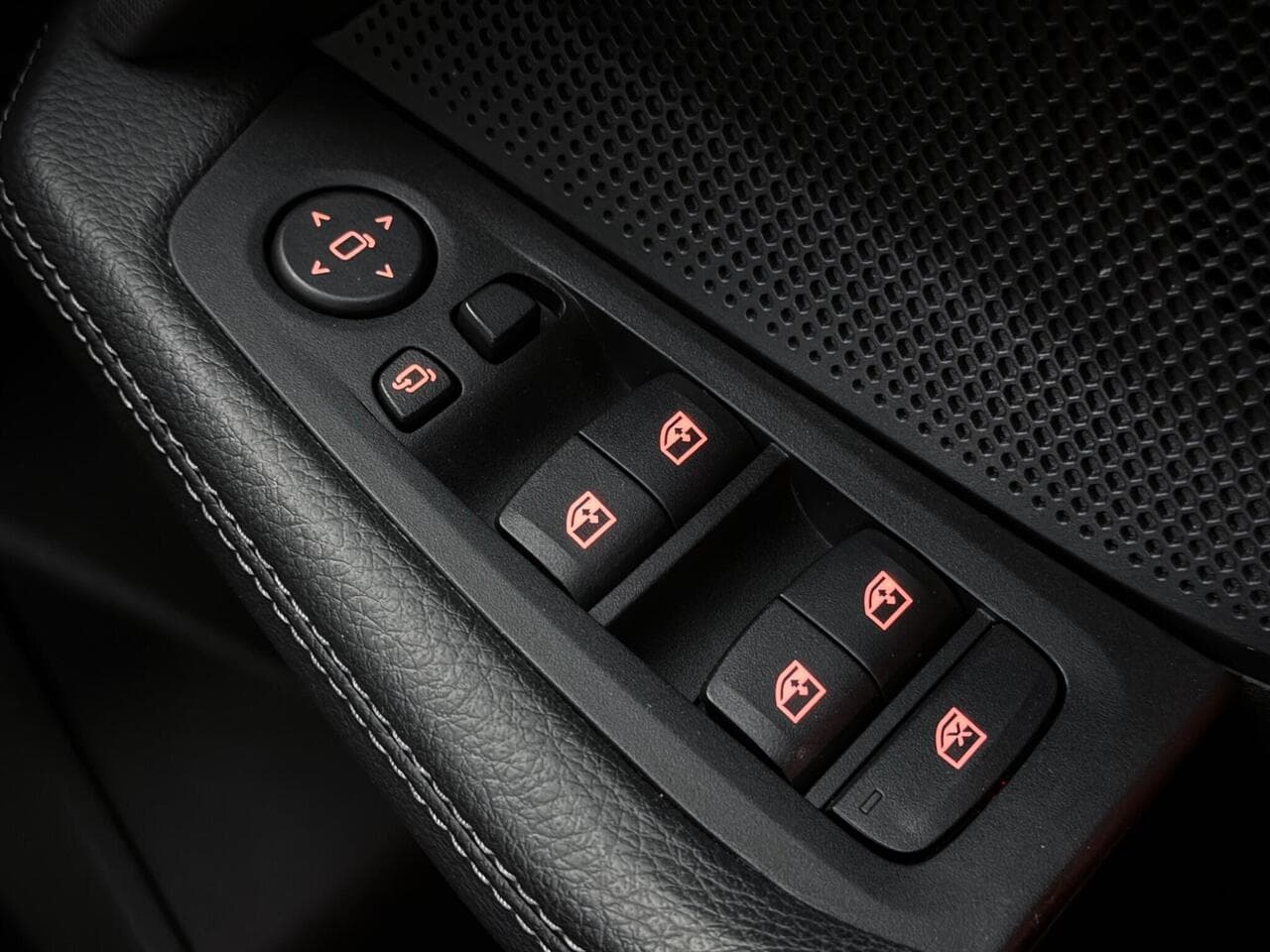BMW 1 Series thumbnail Misc Controls