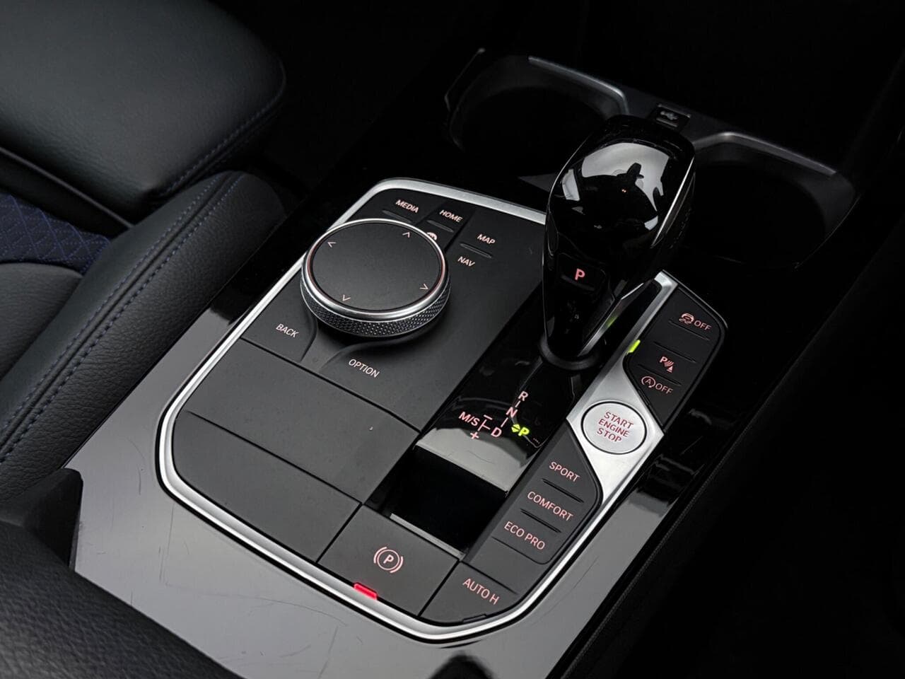 BMW 2 Series Gran Coupe thumbnail Interior Front