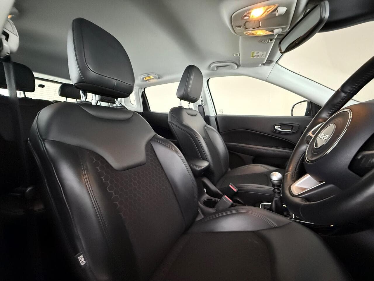 Jeep Compass thumbnail Seat Driver