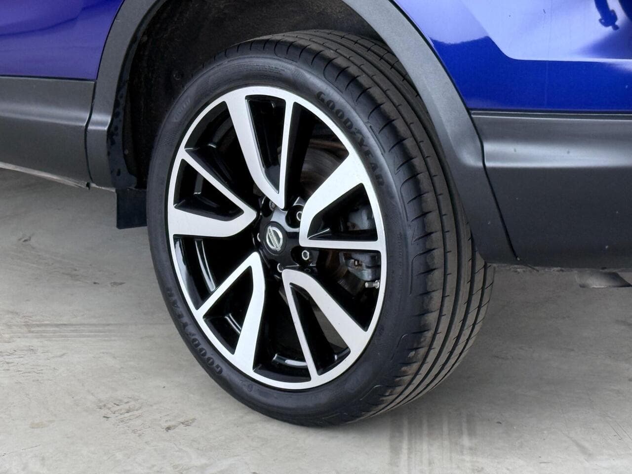 Nissan Qashqai thumbnail Wheel