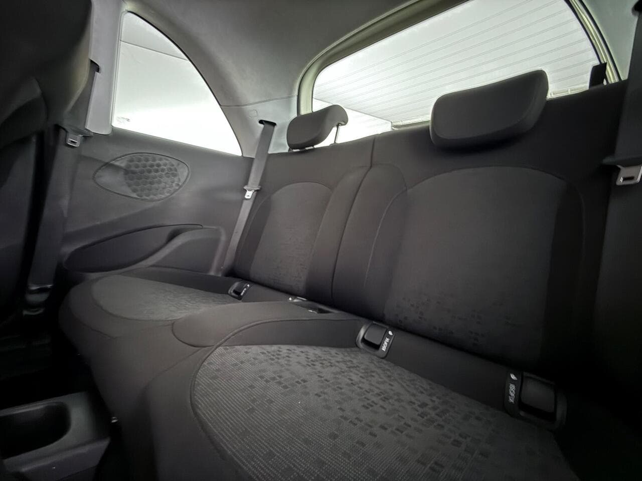 Vauxhall ADAM thumbnail Seats Rear