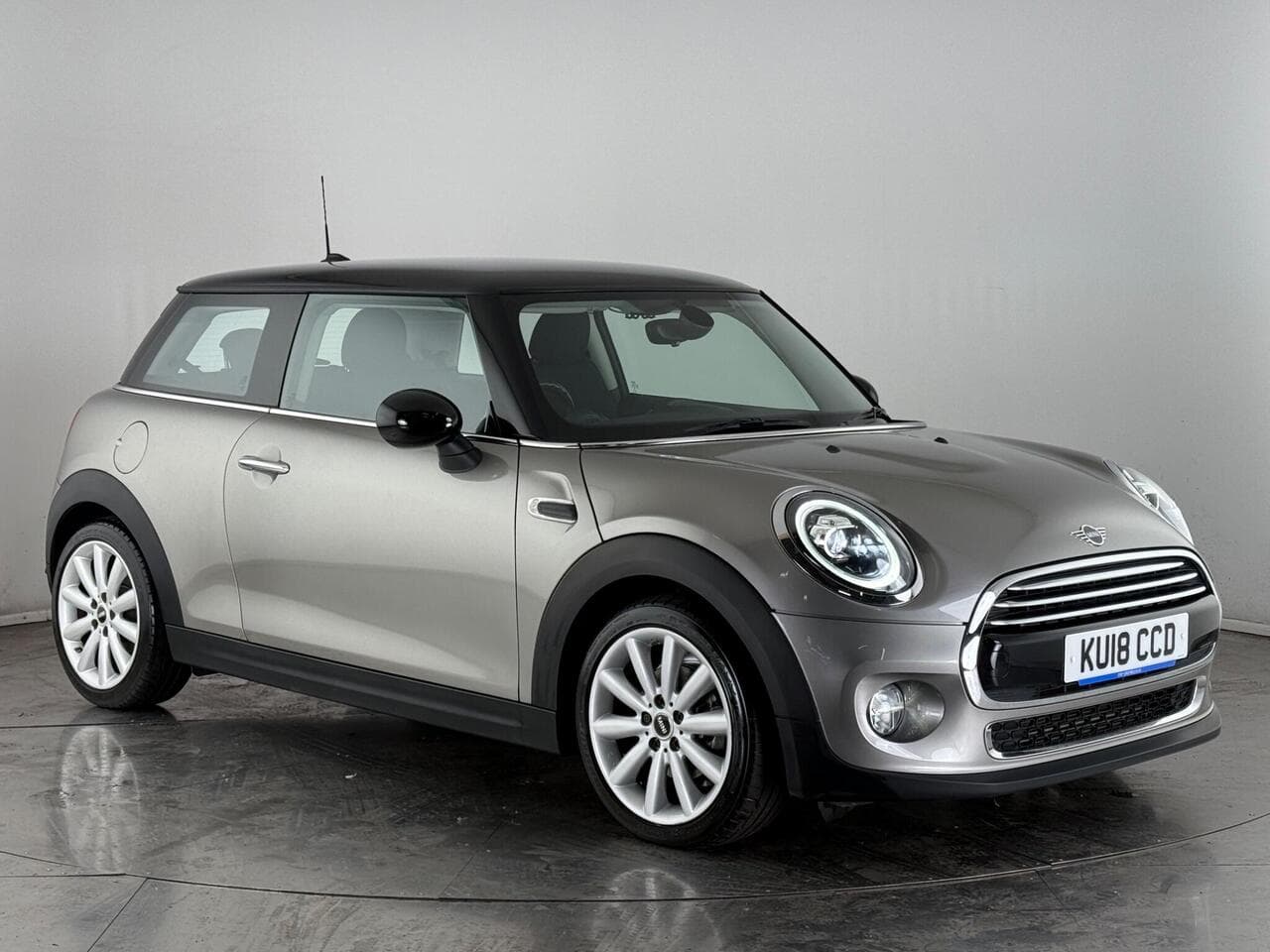 MINI Hatch - MINI Hatch 1.5 Cooper Steptronic Euro 6 (s/s) 3dr