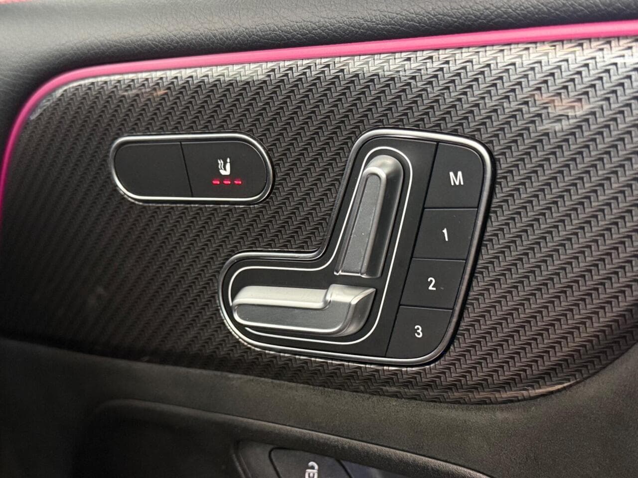 Mercedes-Benz GLB thumbnail Misc Controls