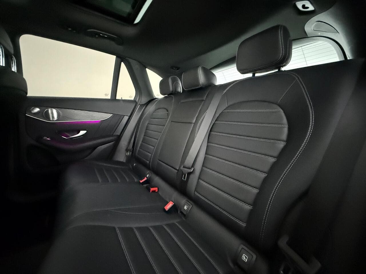 Mercedes-Benz GLC thumbnail Seats Rear