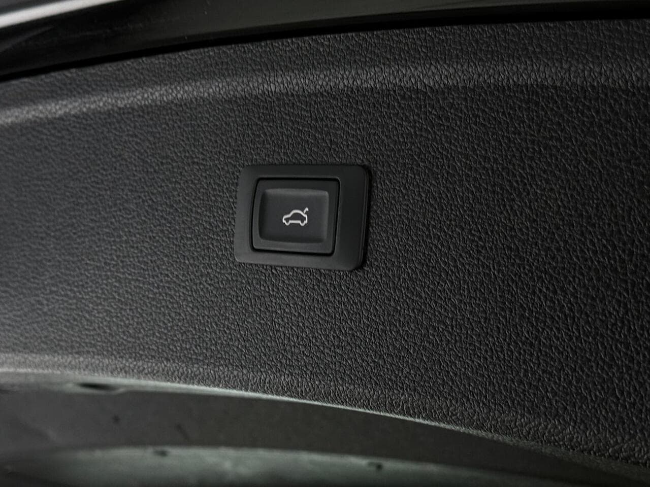 Audi Q5 thumbnail Misc Controls