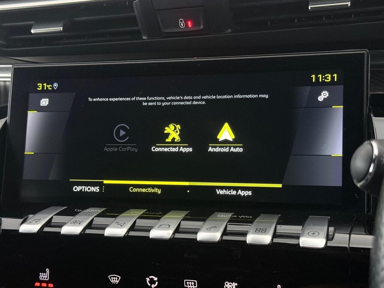 Peugeot 508 SW thumbnail Infotainment System