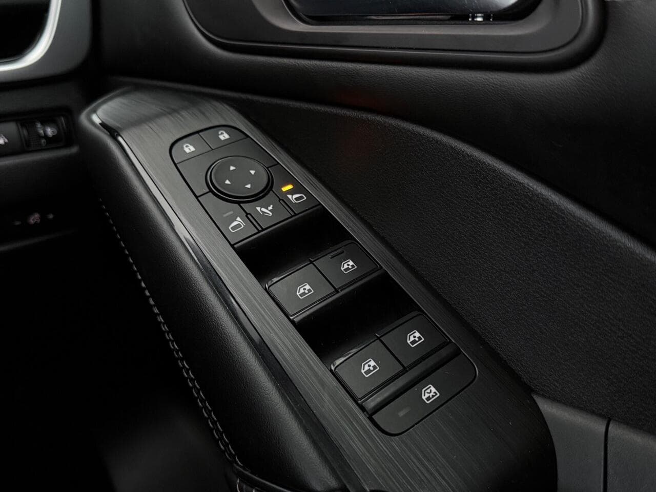 Nissan Qashqai thumbnail Misc Controls