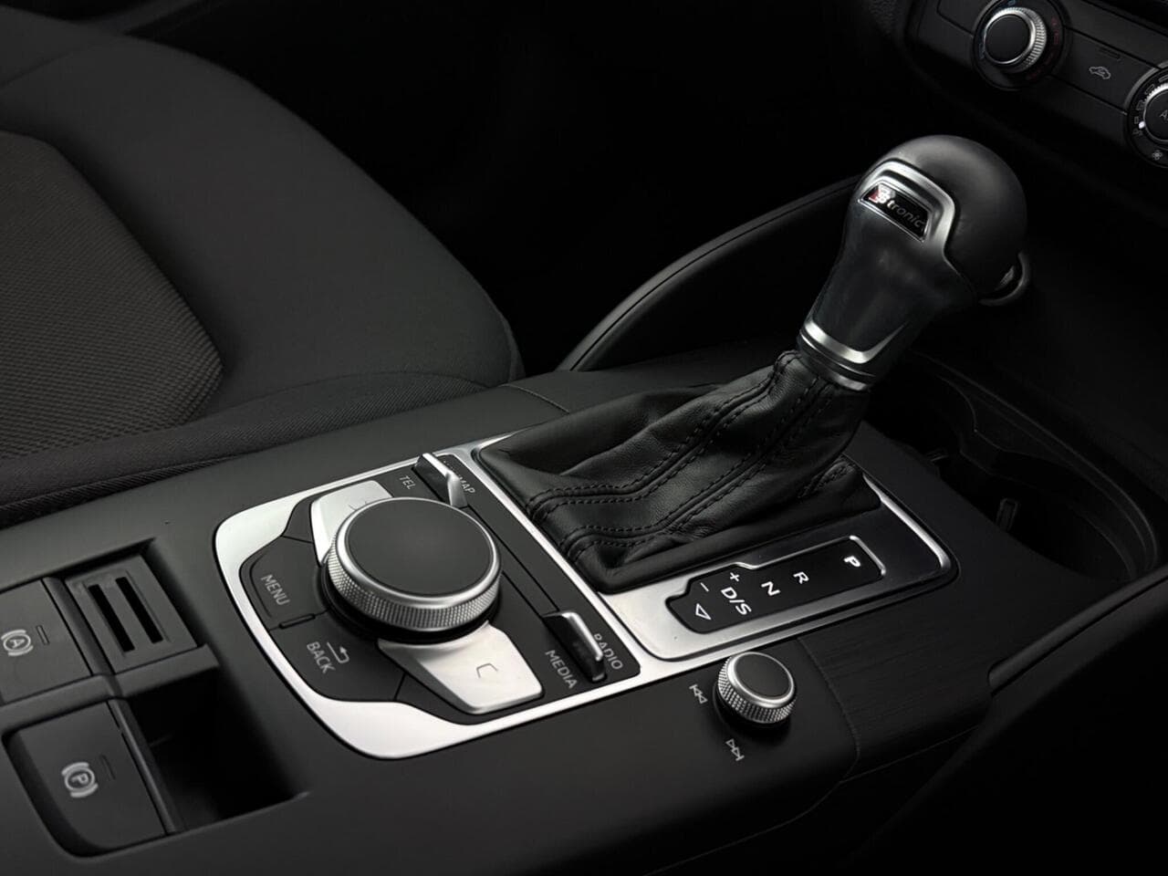 Audi A3 thumbnail Interior Front