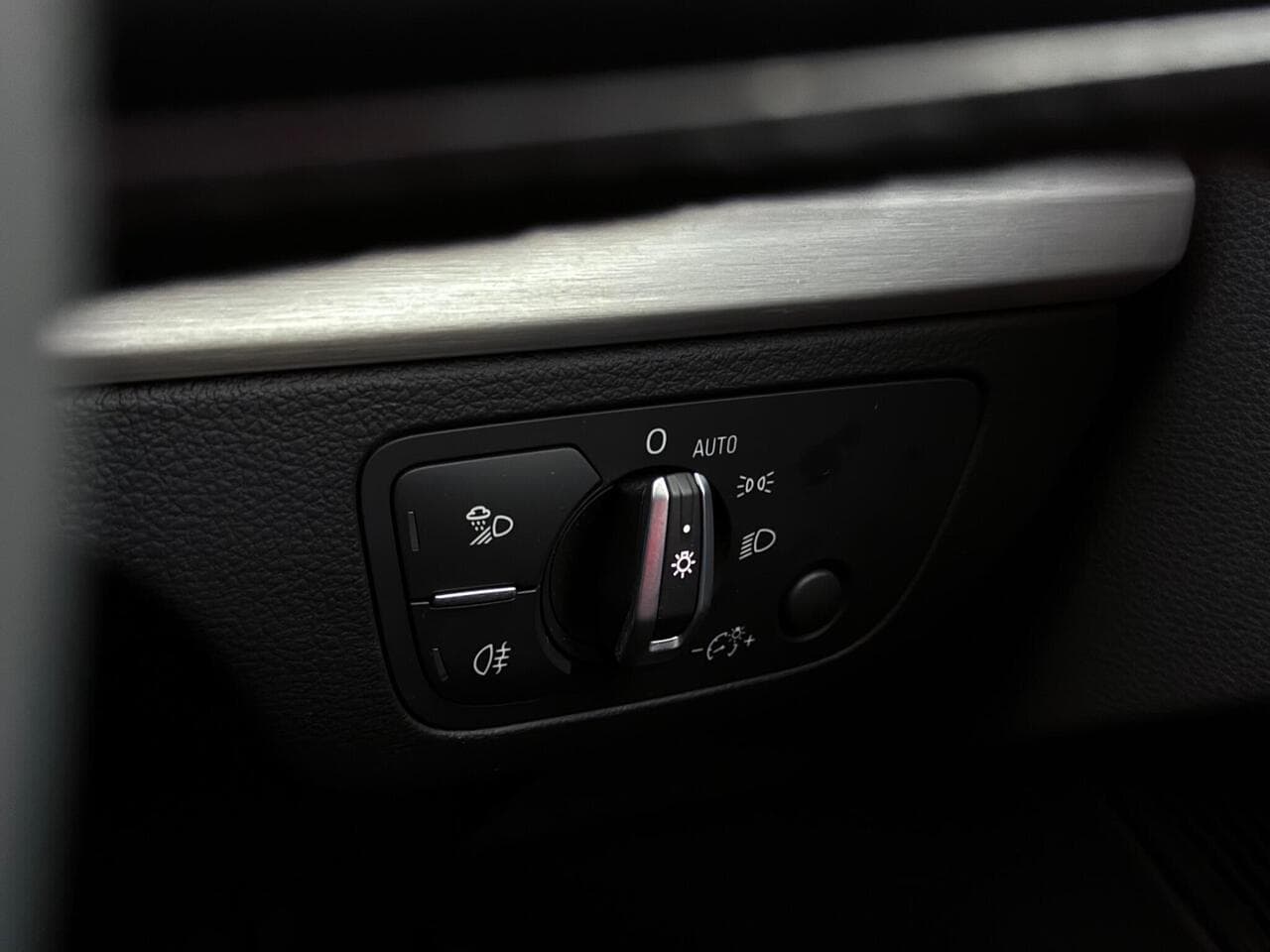 Audi Q5 thumbnail Misc Controls
