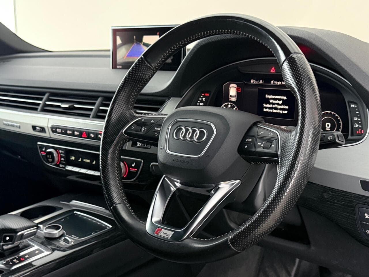 Audi Q7 thumbnail Steering Wheel