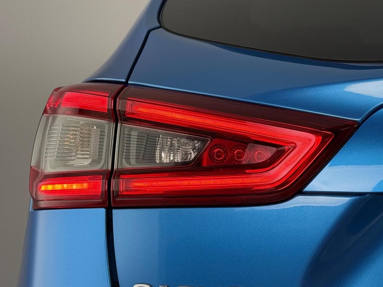 Nissan Qashqai thumbnail Lights Rear