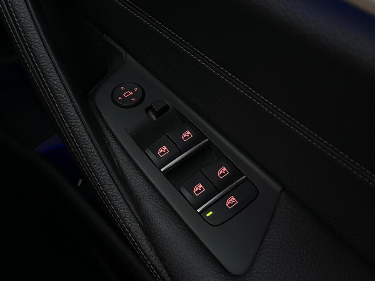 BMW 5 Series thumbnail Misc Controls