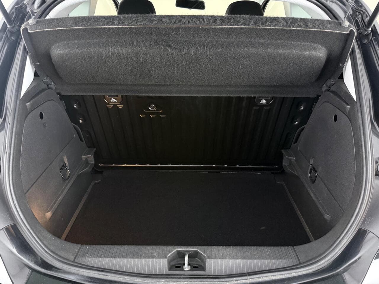 Vauxhall Corsa thumbnail Boot