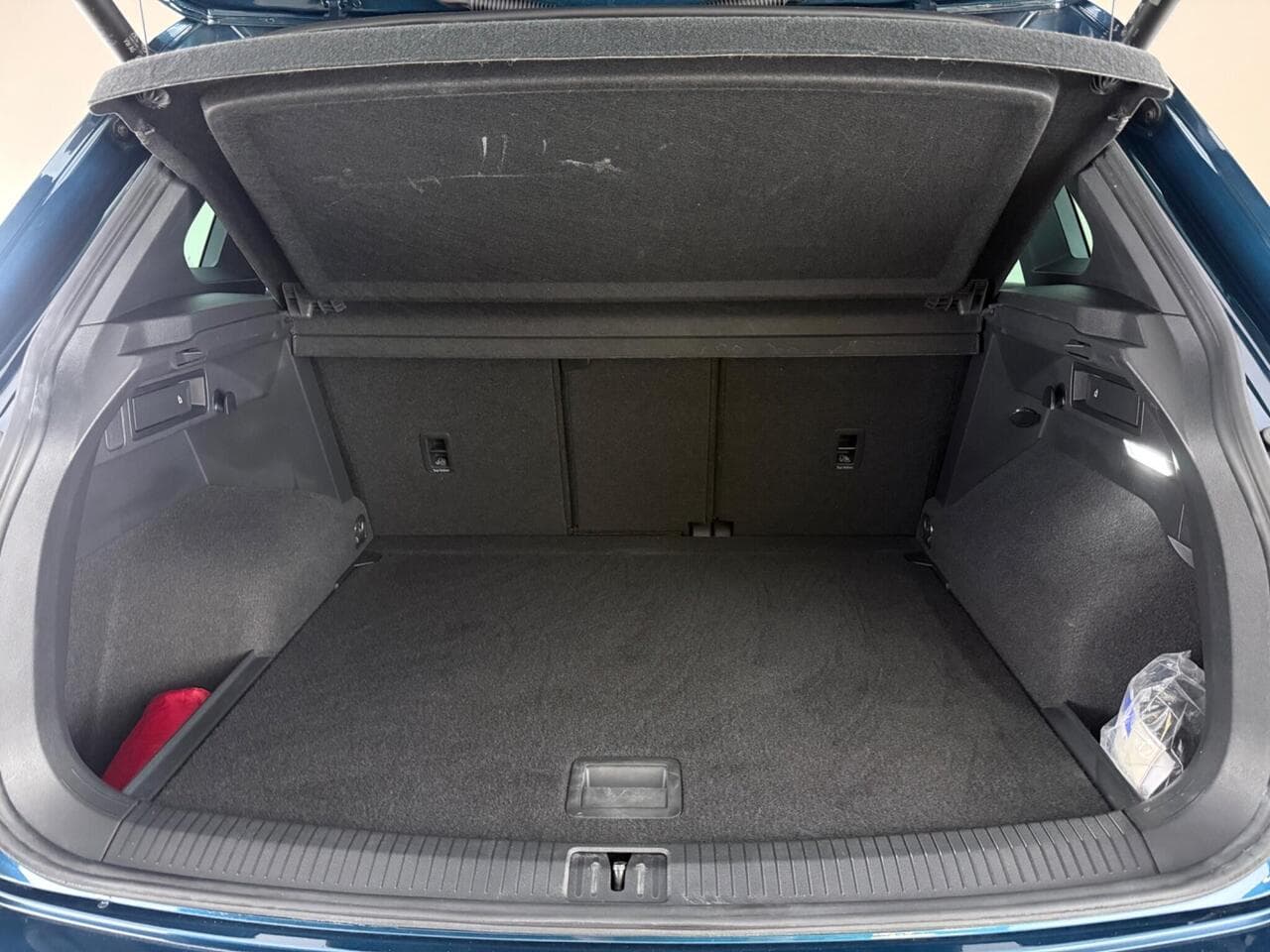Volkswagen Tiguan thumbnail Boot