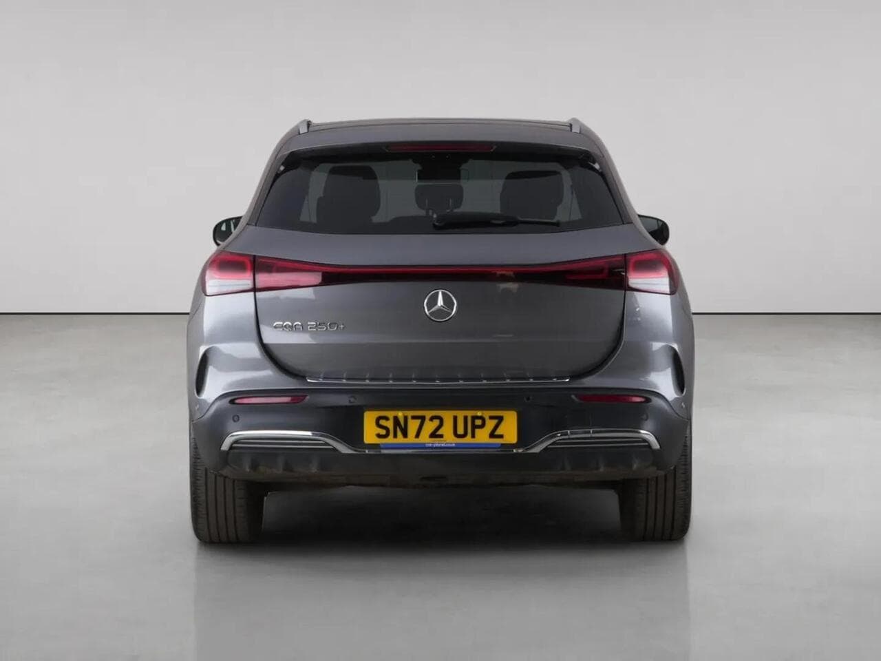 Mercedes-Benz EQA thumbnail Rear