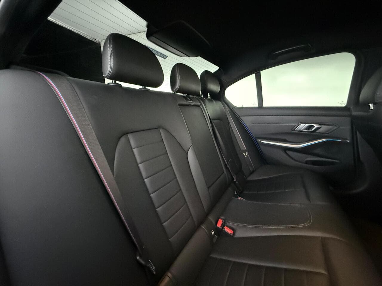 BMW 3 Series thumbnail Seats Rear