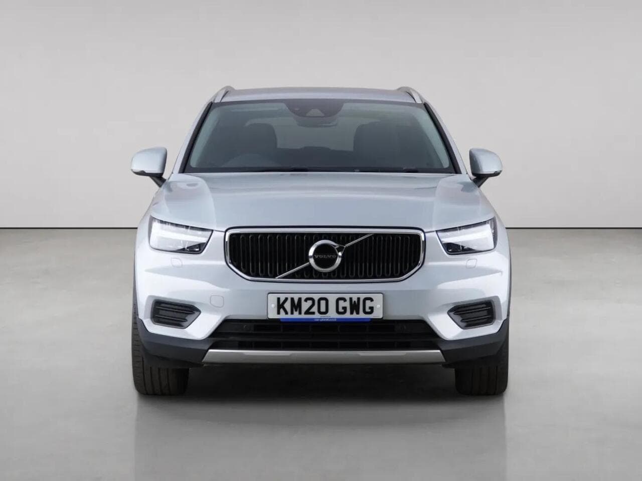 Volvo XC40 thumbnail Front