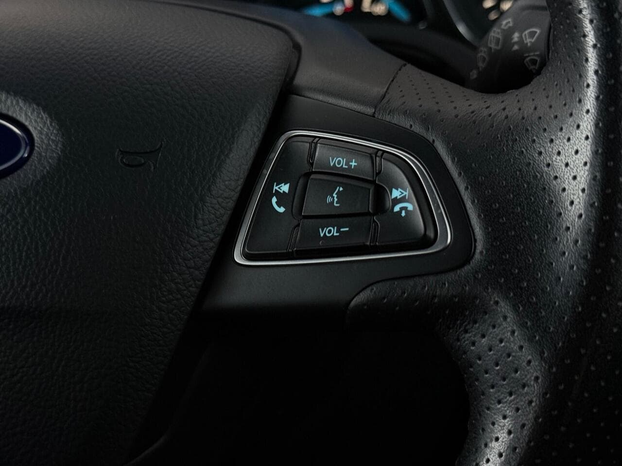 Ford Focus thumbnail Misc Controls
