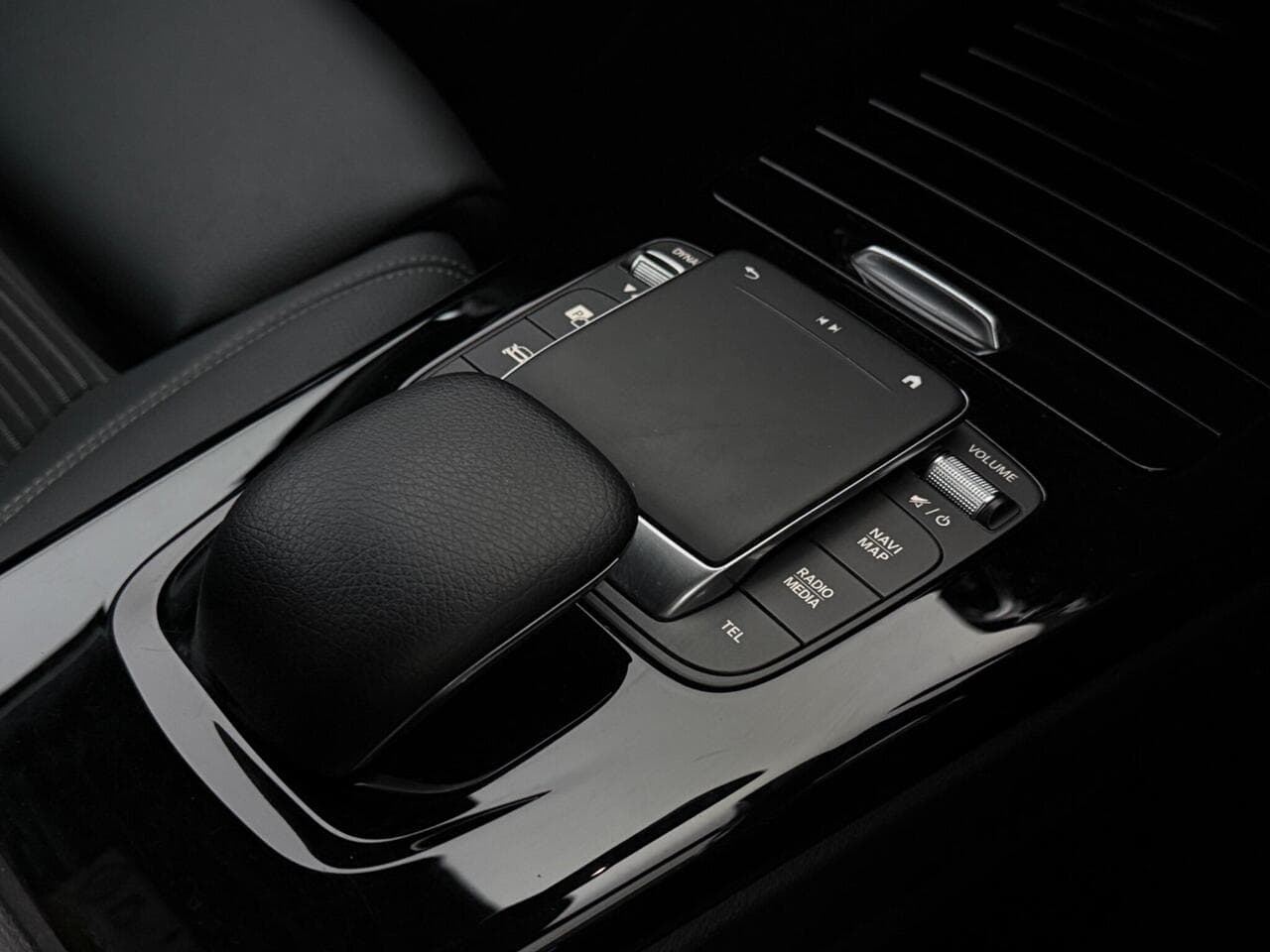 Mercedes-Benz A Class thumbnail Misc Controls