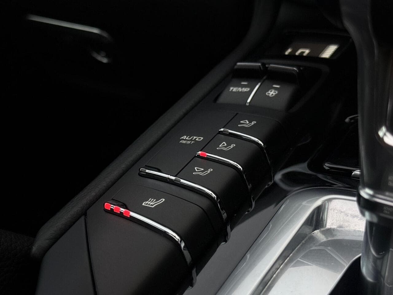 Porsche Cayenne thumbnail Misc Controls