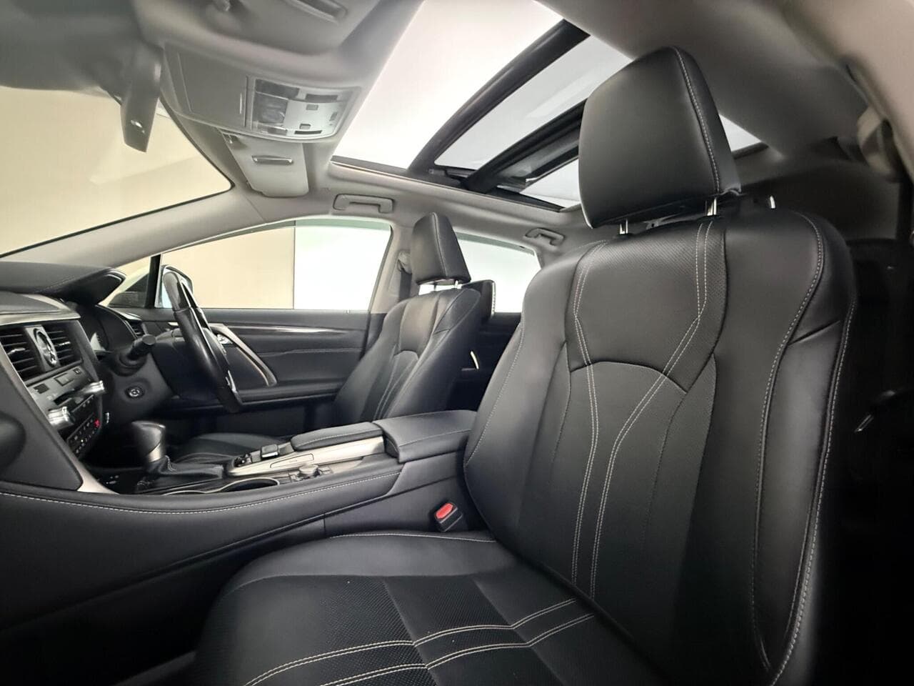 Lexus RX thumbnail Seat Front Passenger