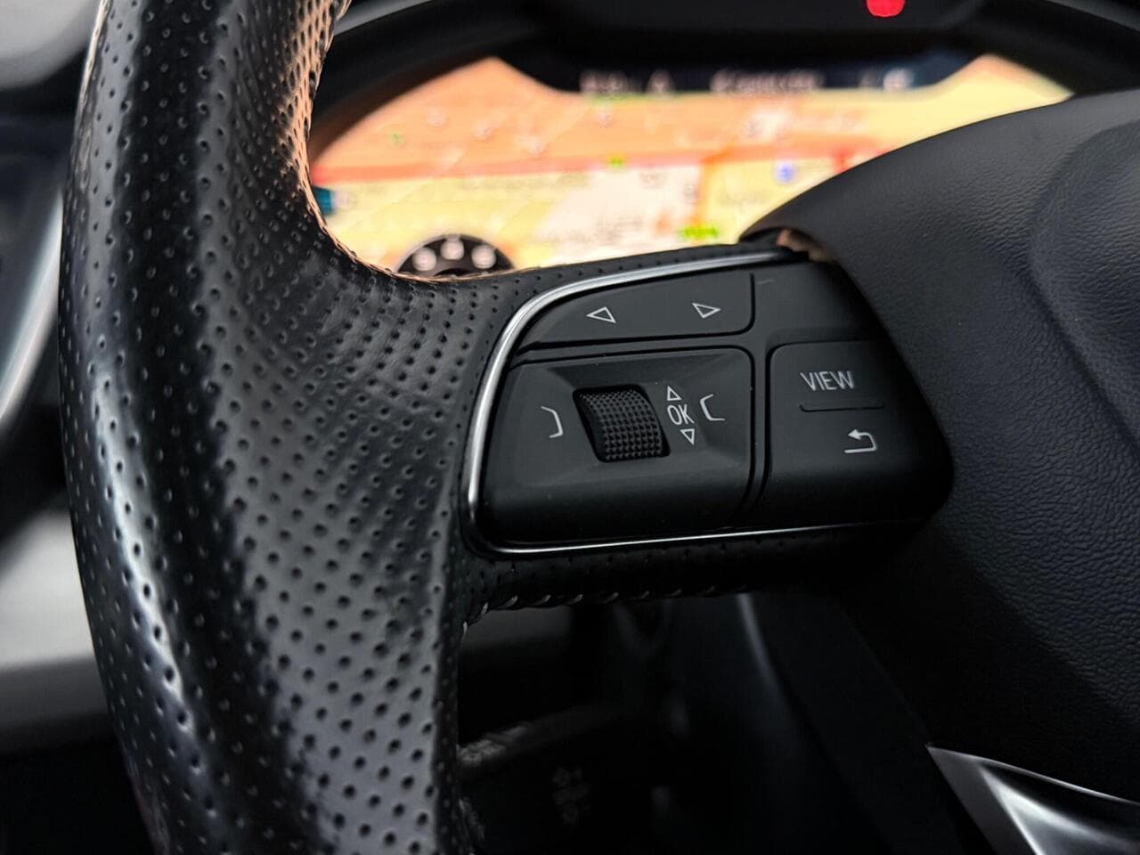 Audi Q5 thumbnail Misc Controls