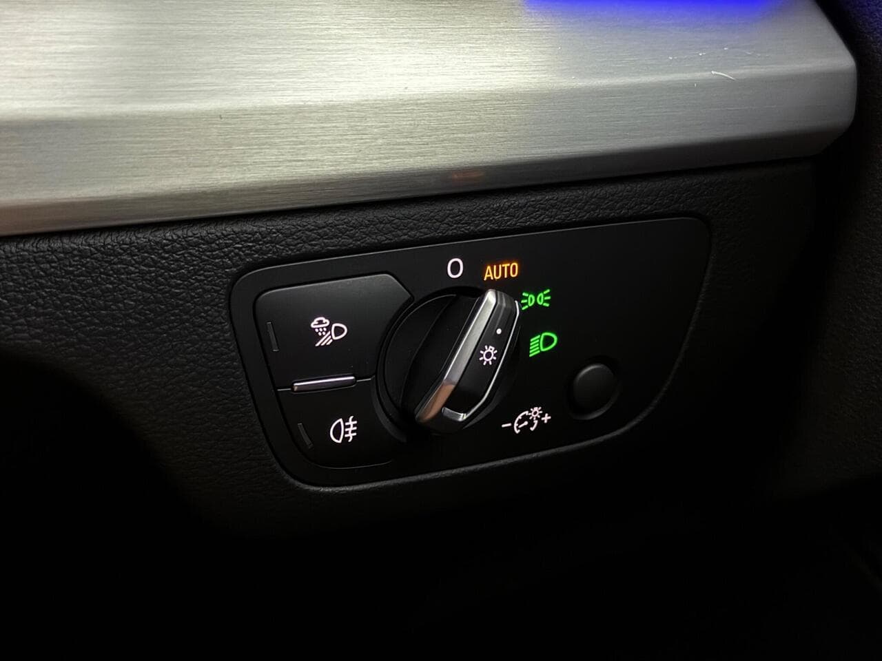 Audi Q5 thumbnail Misc Controls