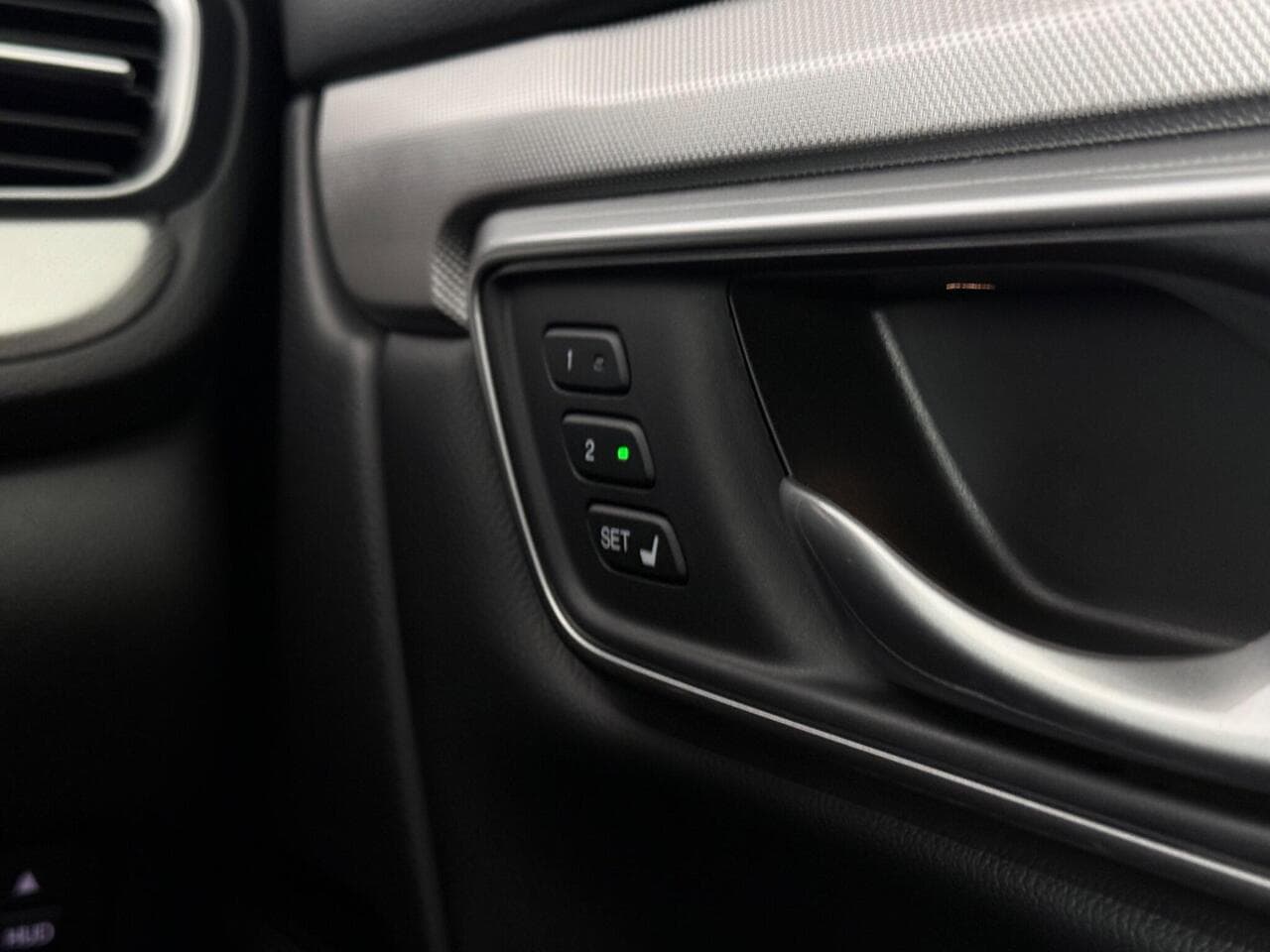 Honda CR-V thumbnail Misc Controls