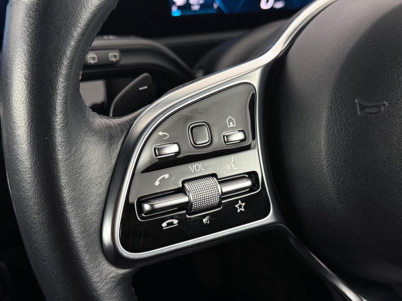 Mercedes-Benz A Class thumbnail Misc Controls