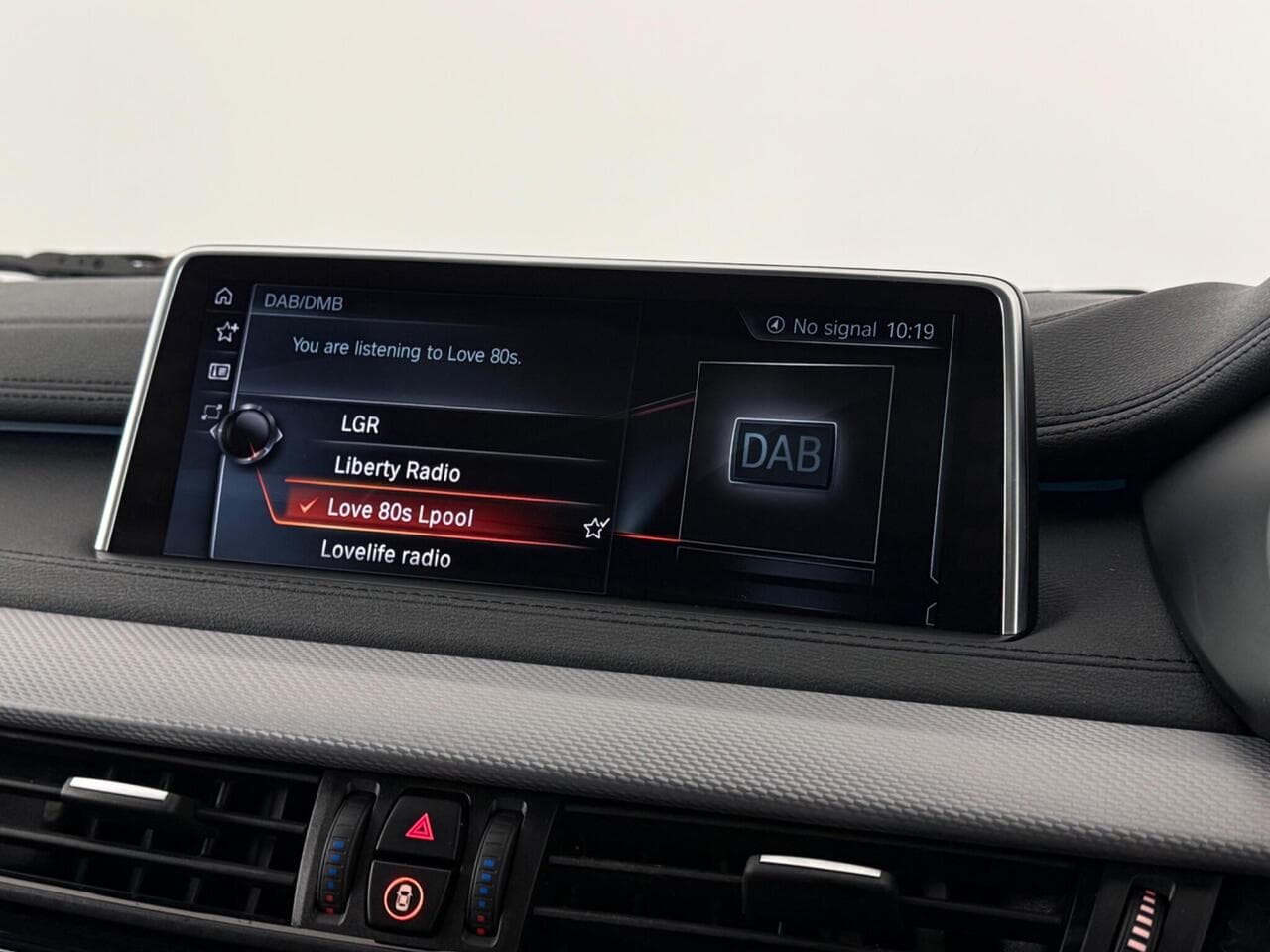 BMW X6 thumbnail Infotainment System