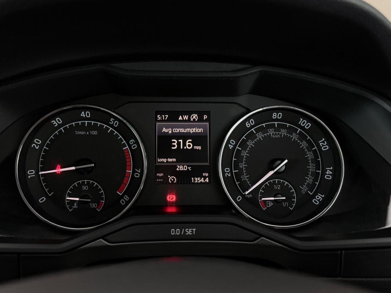Skoda Superb thumbnail Driver Instruments