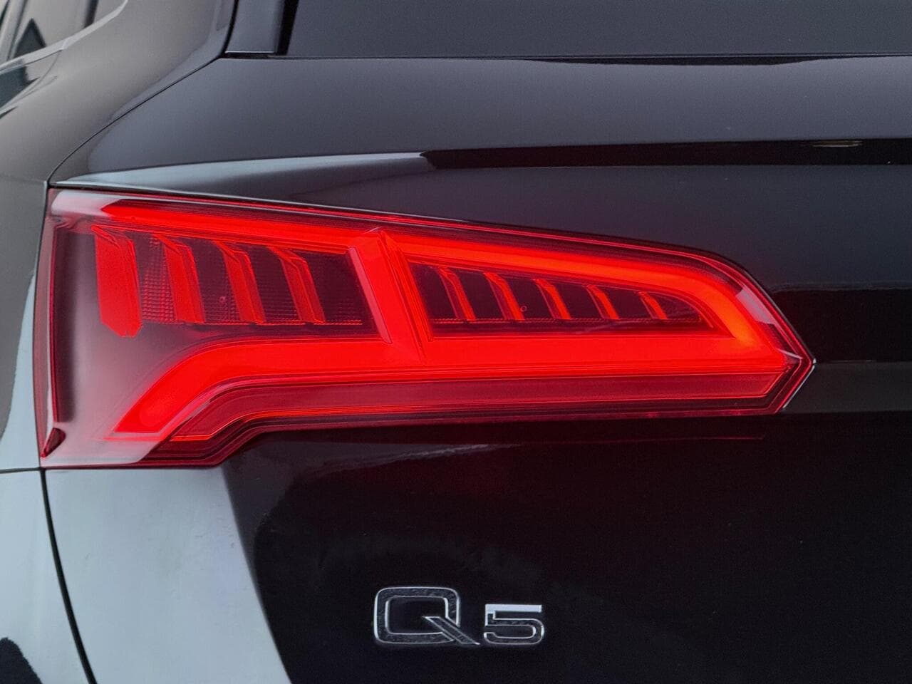 Audi Q5 thumbnail Lights Rear