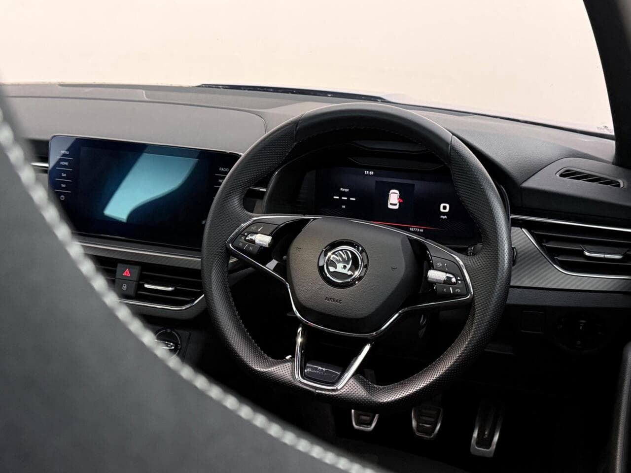 Skoda Kamiq thumbnail Steering Wheel
