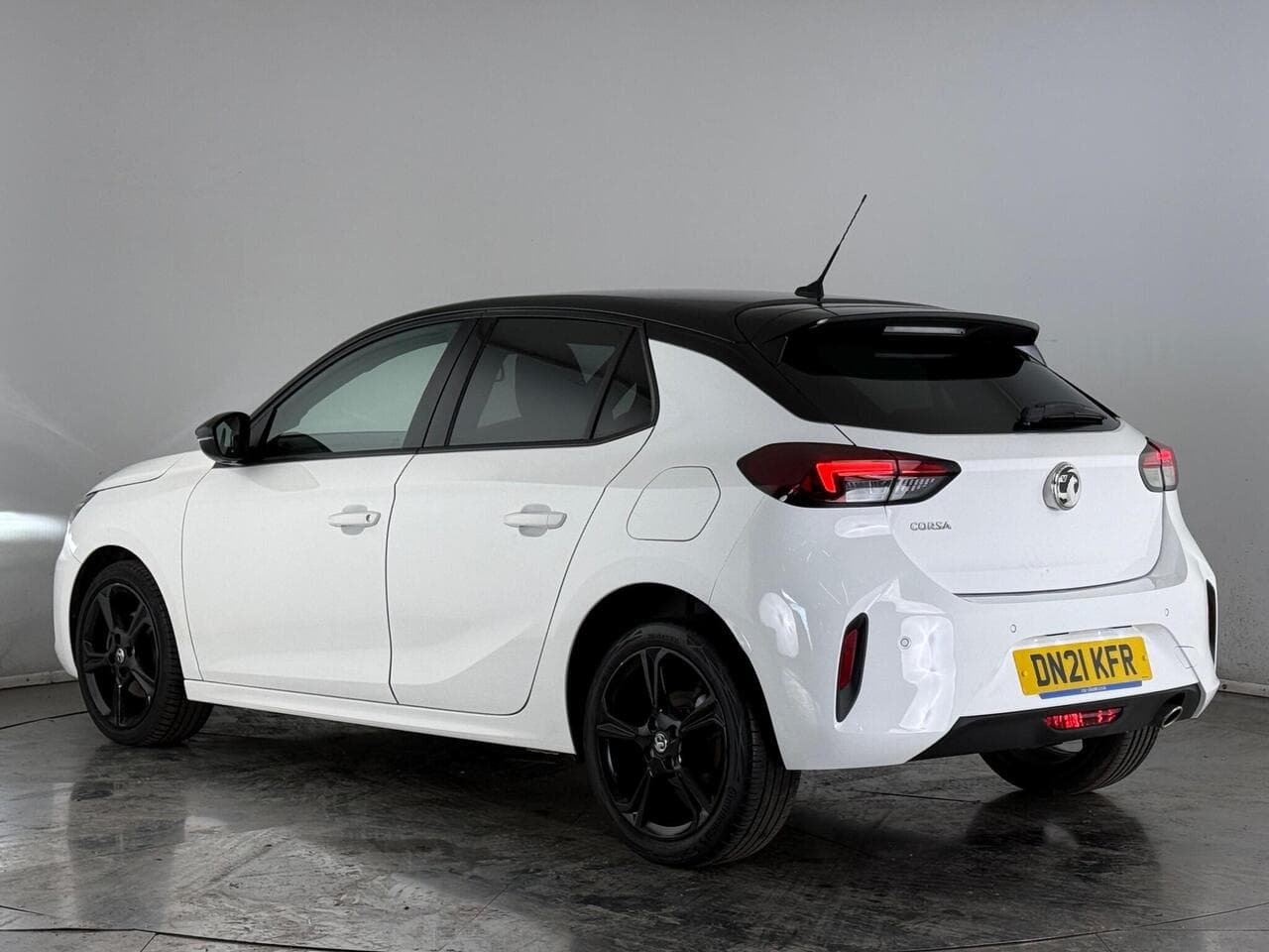 Vauxhall Corsa thumbnail Rear Left