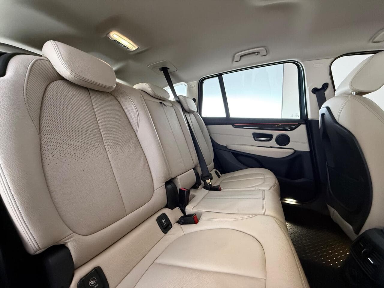 BMW 2 Series Gran Tourer thumbnail Seats Rear