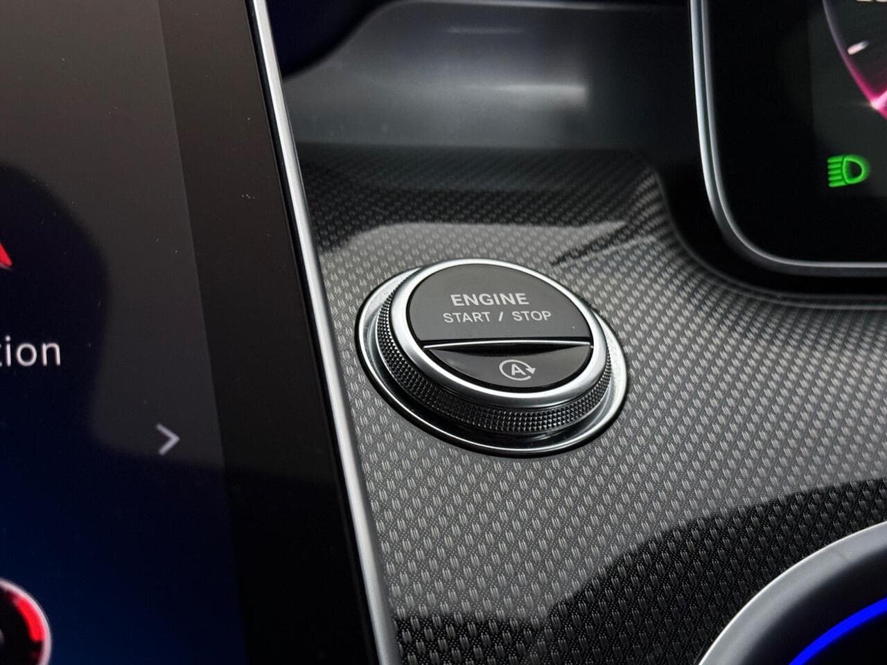 Mercedes-Benz C Class thumbnail Misc Controls
