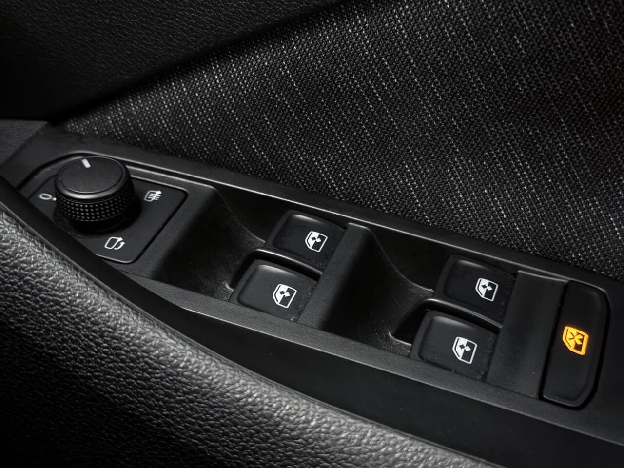 Skoda Kamiq thumbnail Misc Controls