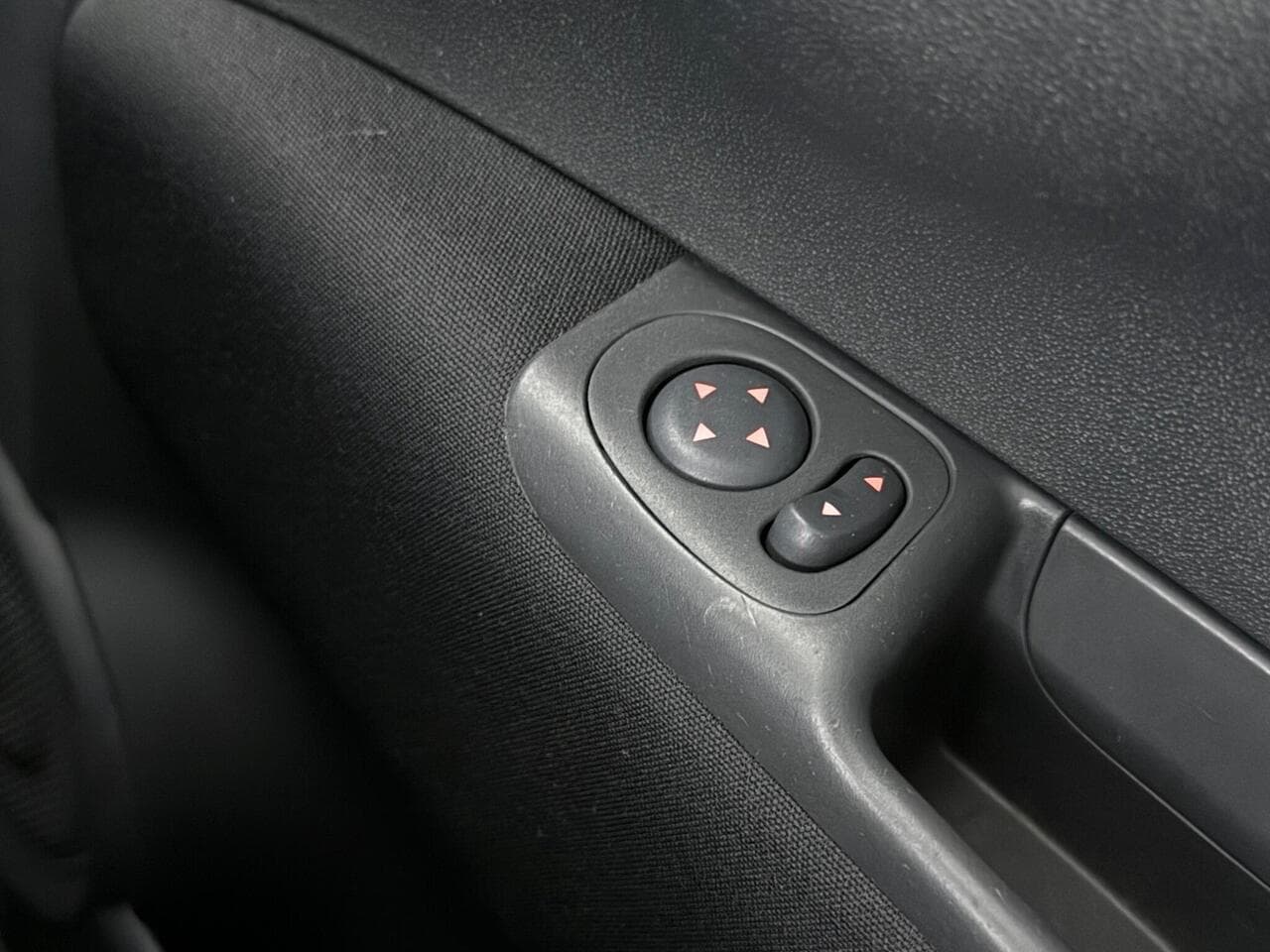 Fiat 500 thumbnail Misc Controls