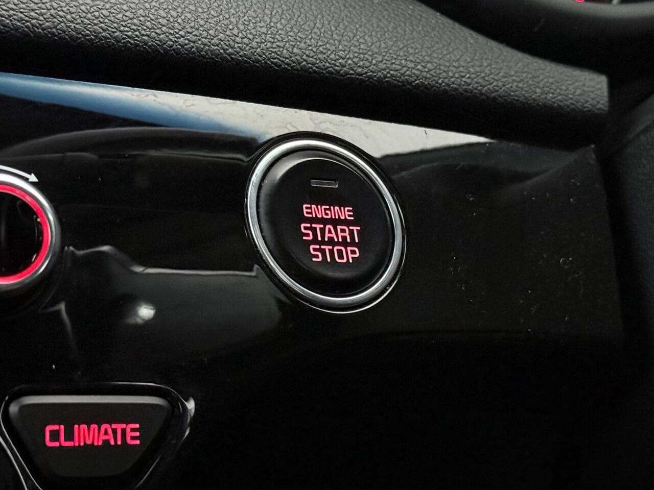 Kia Sportage thumbnail Misc Controls
