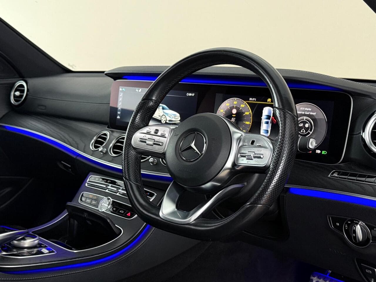 Mercedes-Benz E Class thumbnail Interior Front