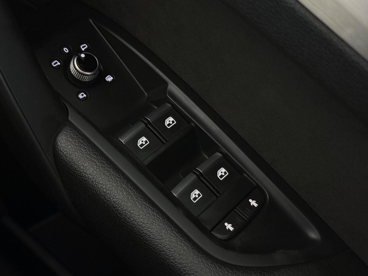 Audi Q5 thumbnail Misc Controls